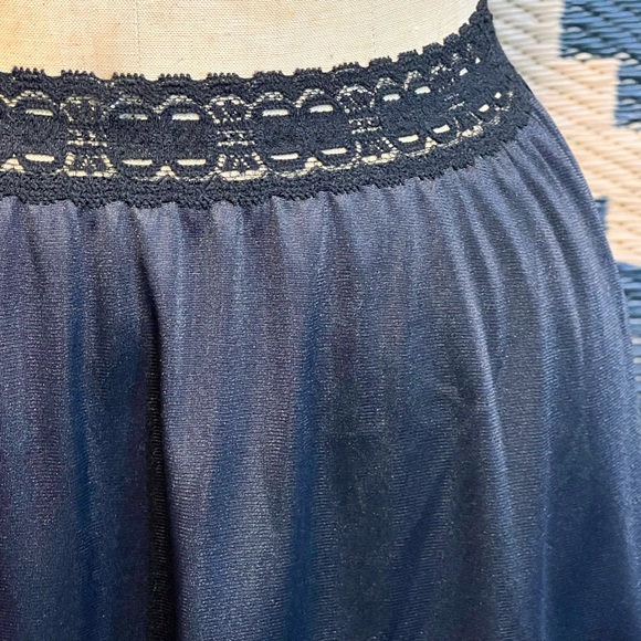VINTAGE lace trim silky nylon half skirt dress slip lingerie sexy boudoir 80s - Picture 5 of 12